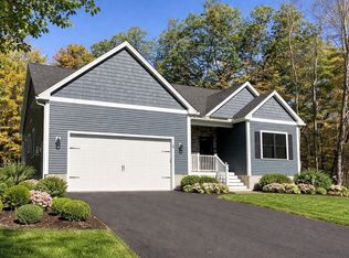 28 Spring St, Petersham, MA 01366