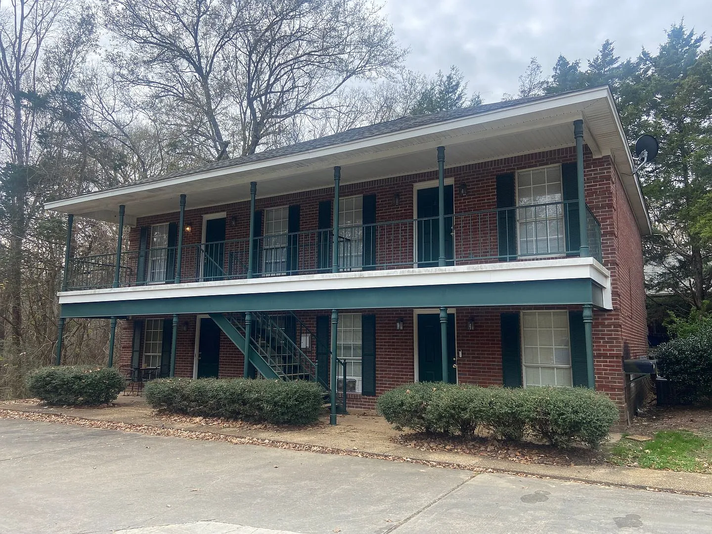 Carver Drive 307 (8 unit property) - AH — Photo 1