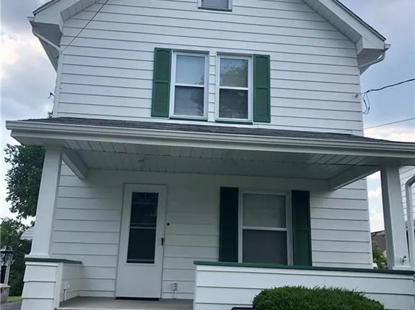 201 Center St, Struthers, OH 44471