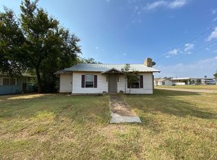202 E Plum, ARCHER CITY, TX 76351