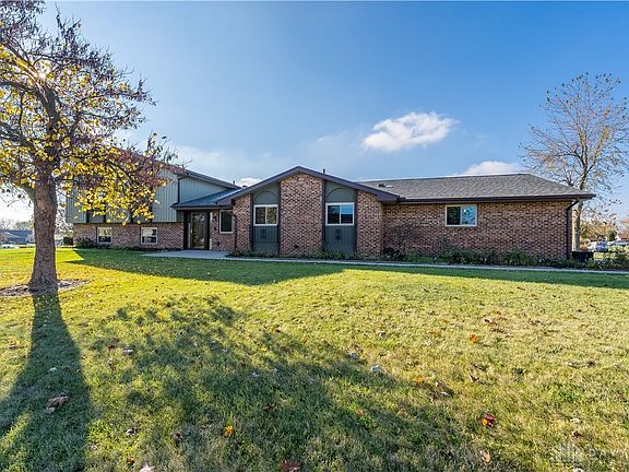 2nd image of 2376 S Old Oaks Dr
