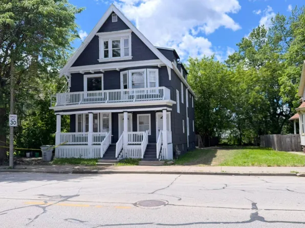 2213-2215 N Holton St, Milwaukee, WI 53212