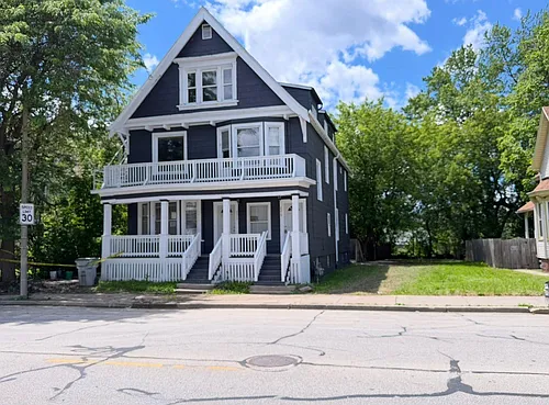 2213-2215 N Holton St Photo 1