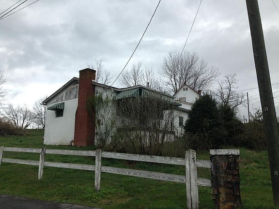 4th image of 1219 Court St N