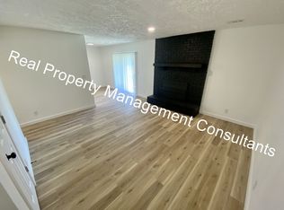 2201 Mission Rd APT 33, Harrisonville, MO 64701