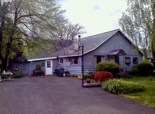 5330 Collins Rd, Hood River, OR 97031