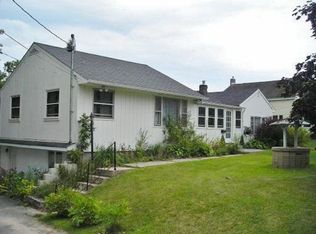 218 Rand Hill Rd, Morrisonville, NY 12962