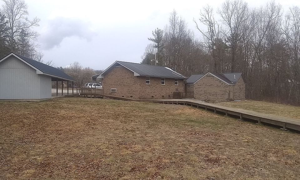 1st image of 470 Caldwell Rd