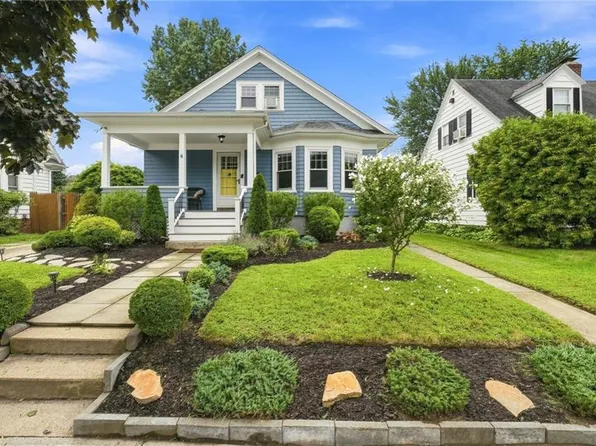 55 Friendly Rd, Cranston, RI 02910