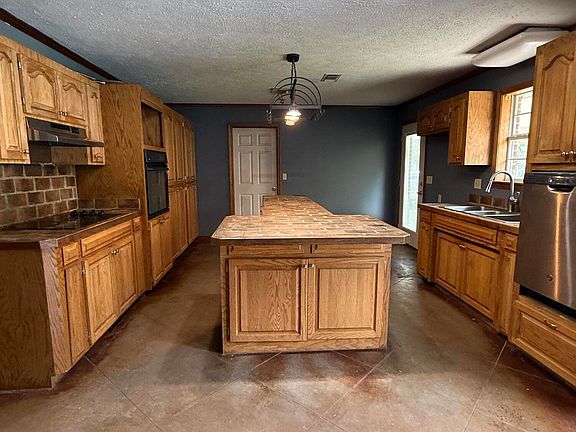 4th image of 10320 Road 311