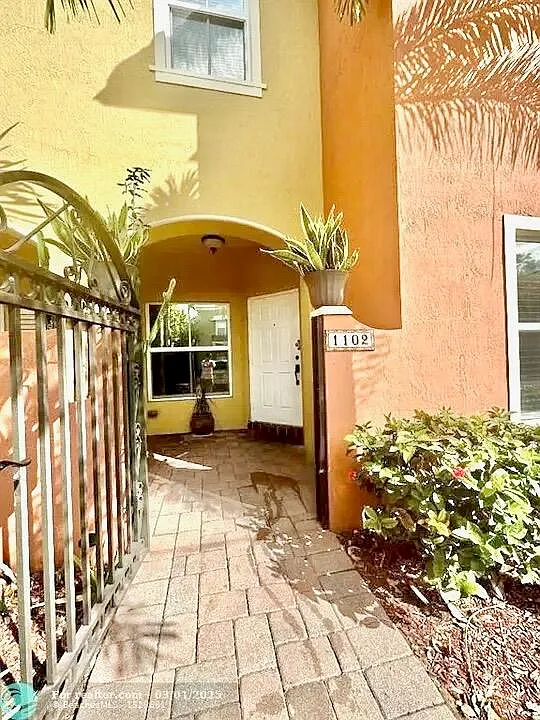 3 bed, 2.5 bath, 1536 sqft, $2,875 — Photo 2