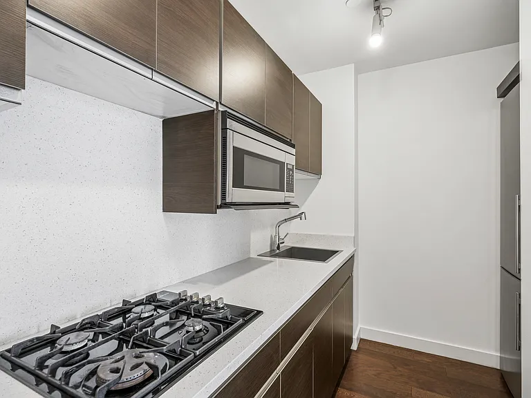 116 John St #2510 — Photo 5