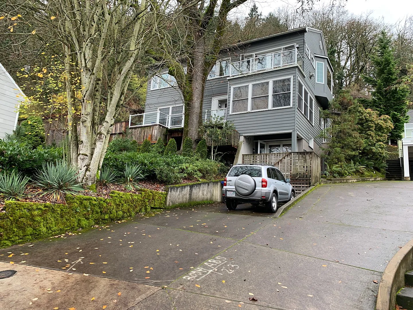 Charming 1Bd + 1Ba in Portland!! Triplex Near Oregon Health & Science University!! Washer / Dryer... — Photo 3