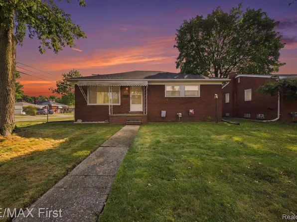 24704 Greenbrier Ave, Eastpointe, MI 48021
