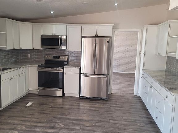 2nd image of 4216 N Stanton St