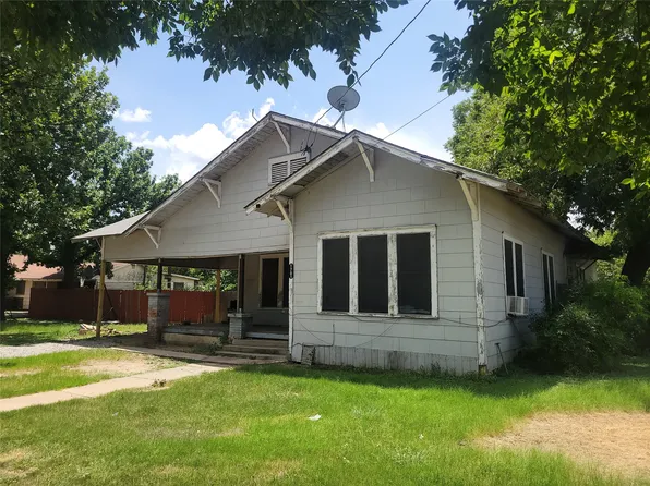 1701 6th St, Brownwood, TX 76801