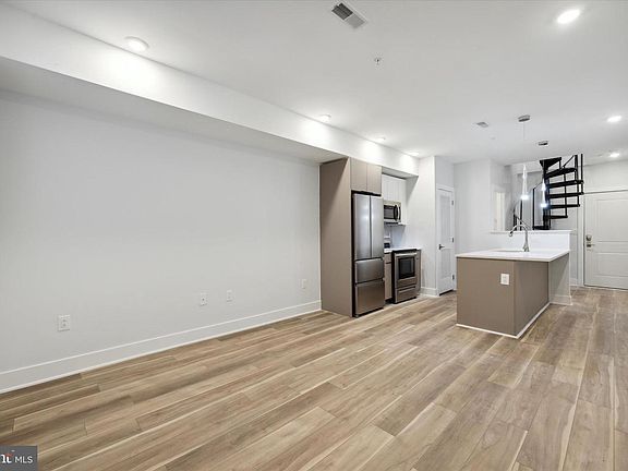 2nd image of 3841 Wallace St #2
