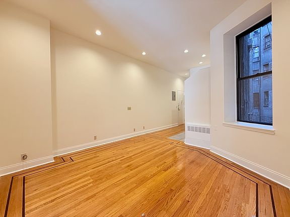 5th image of 366 Broome St APT 14