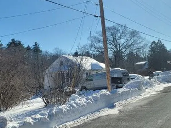38 Pine St, West Hurley, NY 12491