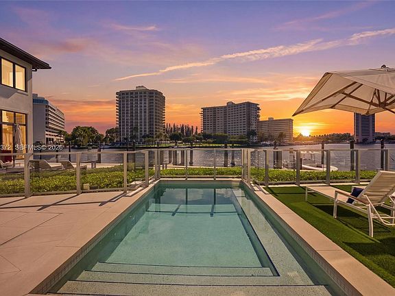 5th image of 725 S Ocean Blvd Unit 105