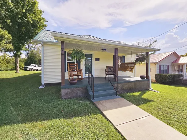 803 W 5th St, Dickson, TN 37055