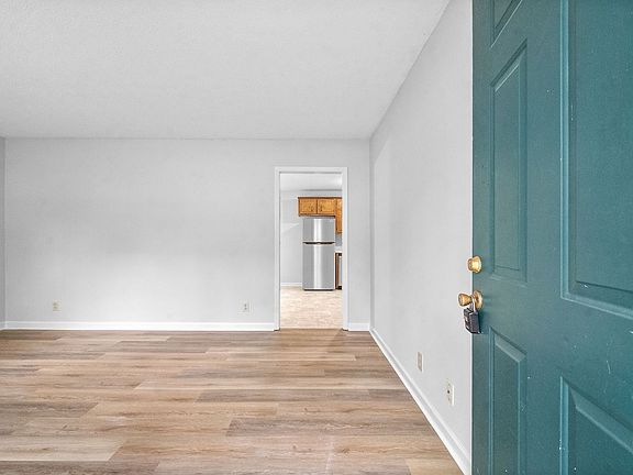 5th image of 510 Aspen Dr