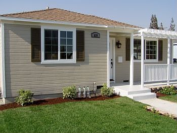 3rd image of 639 W Hollyvale St