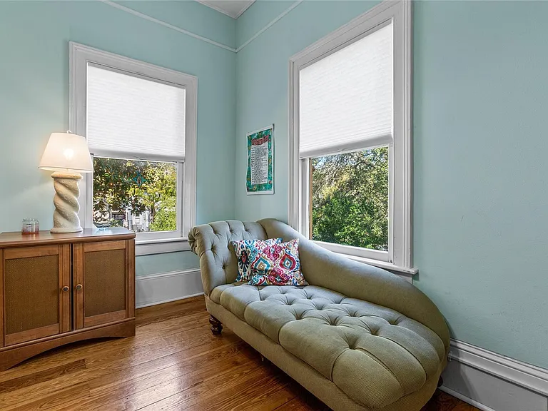 2927 Bernardo De Galvez Ave — Photo 13