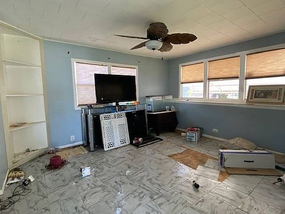 2nd image of 2320 Bee Ridge Rd #43