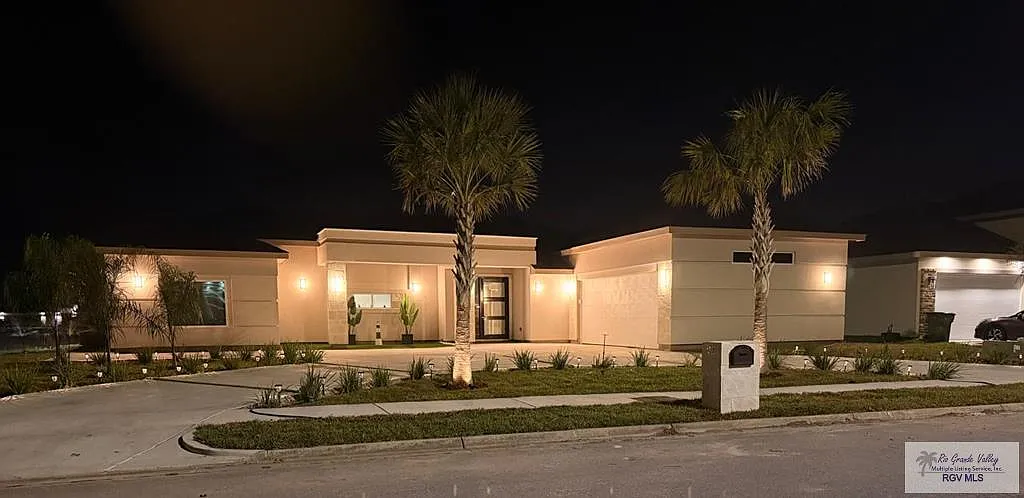 1 bed, 1.0 bath, 275 sqft, $1,000 — Photo 2