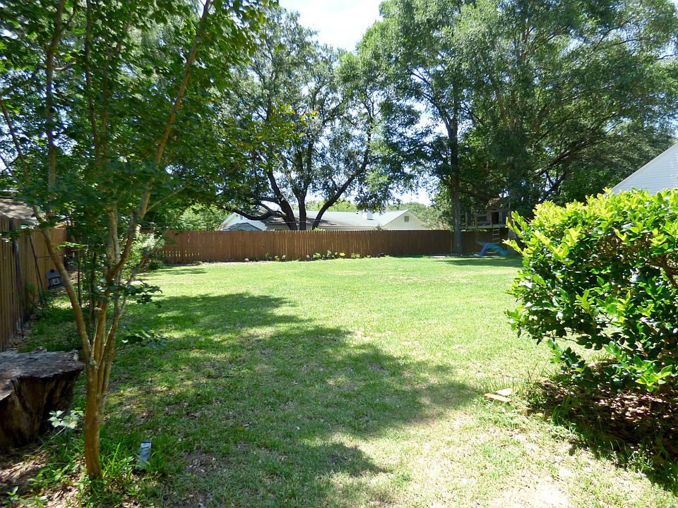 1st image of 2455 Bluffs Cir