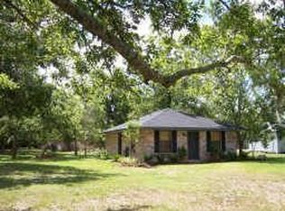 617 N Market St, San Augustine, TX 77422