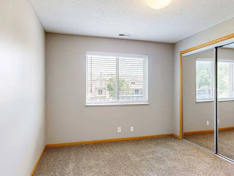 Highland View Apartments — Photo 124