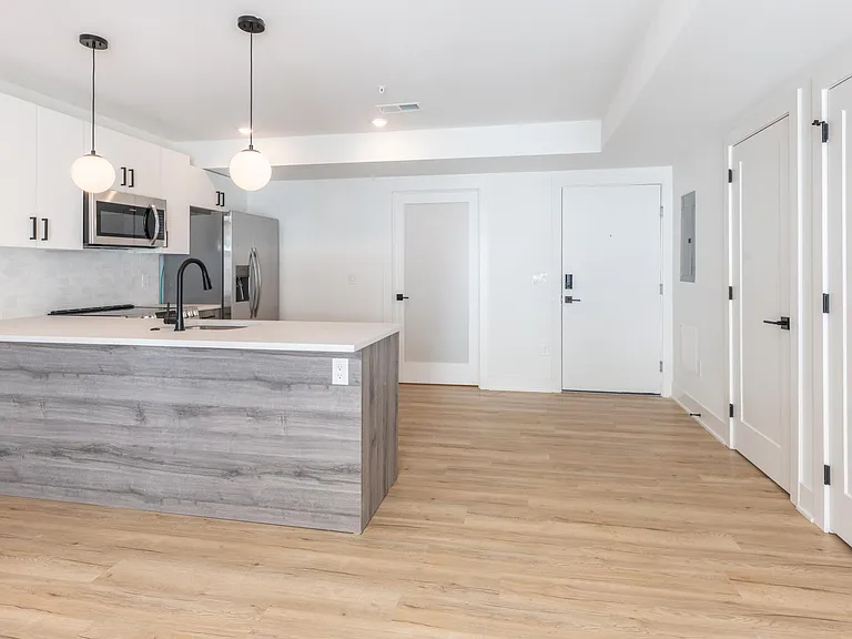 629 W Girard Ave — Photo 19