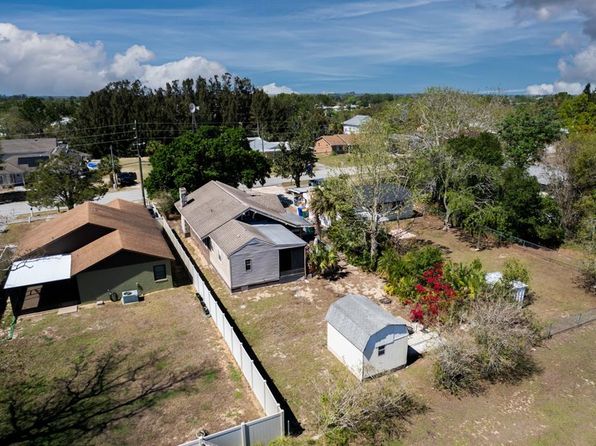 948 Dora Ave, Tavares, FL 32778