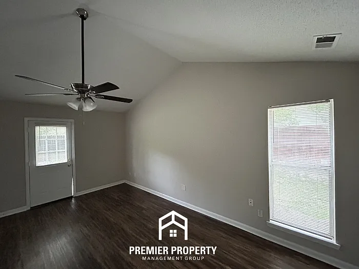 3780 Southbrook Dr — Photo 3