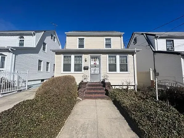 9017 212th Pl, Queens Village, NY 11428