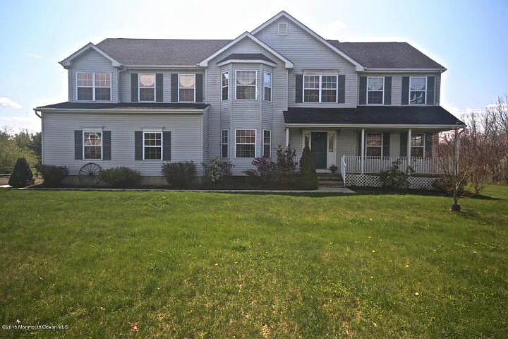 4 Nolan Dr photo 1