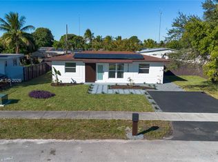 Lake Forest Sec 4, West Park, FL 33023