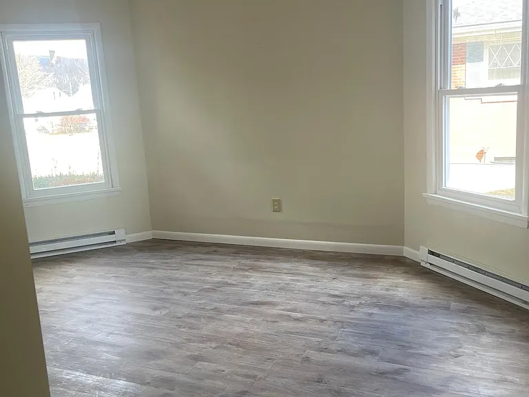 691-693 Wyoming Ave #2 — Photo 11