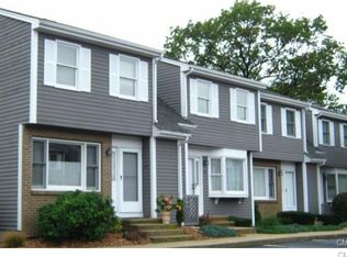 63 Dawn St, Fairfield, CT 06824