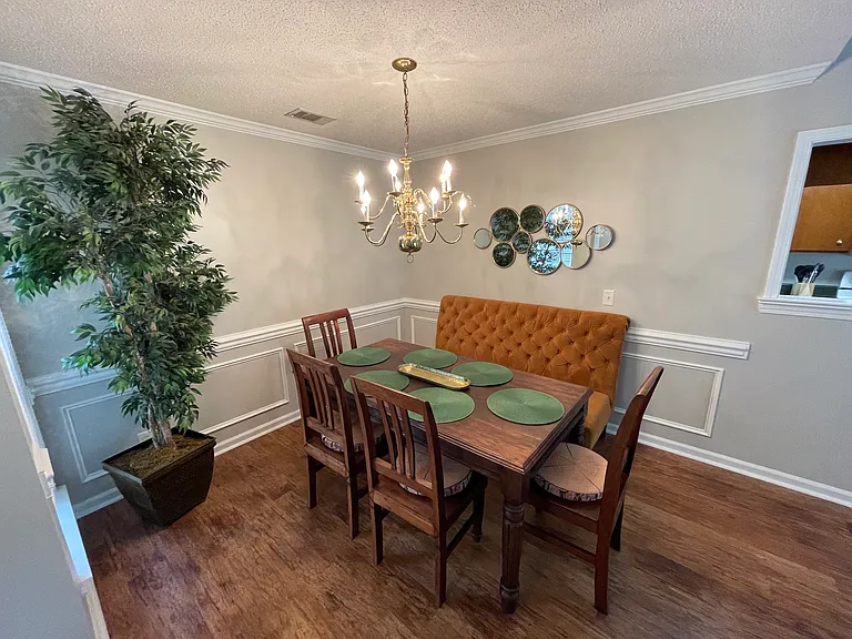 37 Rose Hill Dr — Photo 4