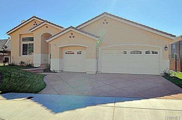 1st image of 2724 Starpine Dr
