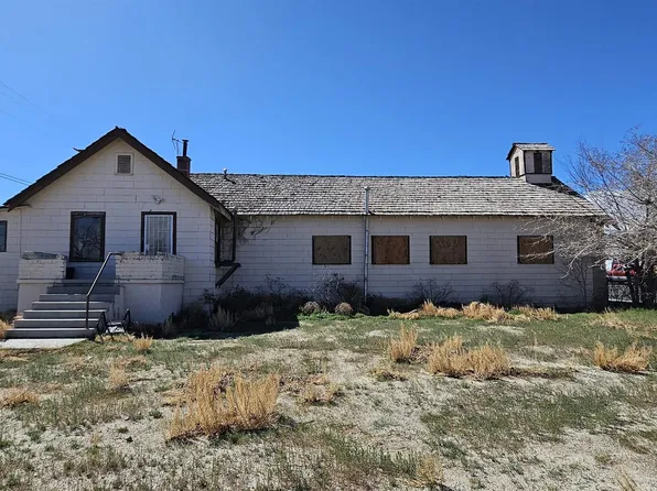 682 C St, Hawthorne, NV 89415