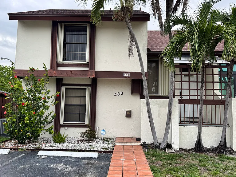 480 NW 98th Ct #480 — Photo 49