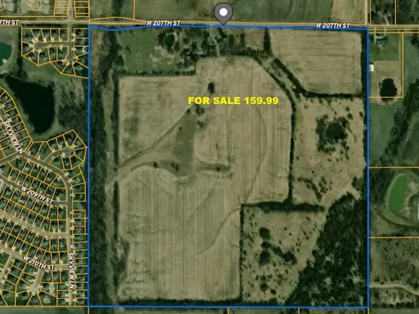 18721 W 207th St, Spring Hill, KS 66083