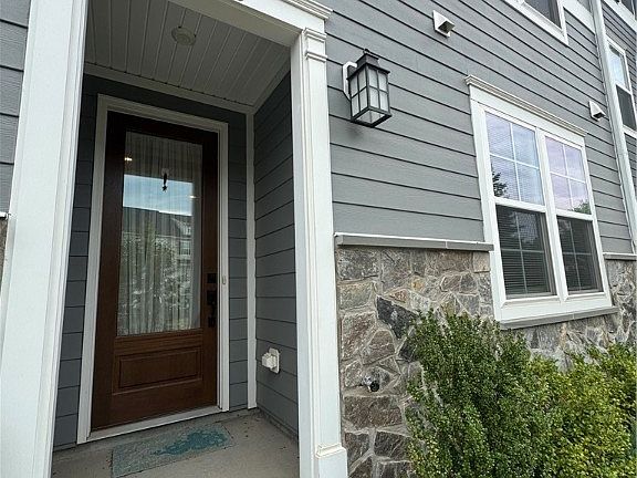 3rd image of 2208 Brindle Ln