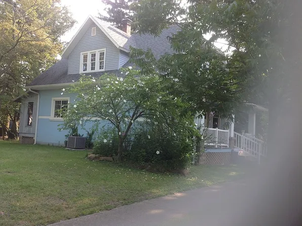 128 E Pine St, Olney, IL 62450