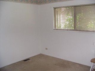 4th image of 29W551 Winchester Cir N Unit 1