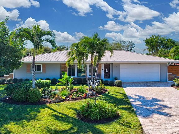 4th image of 2476 NW Everglades Boulevard